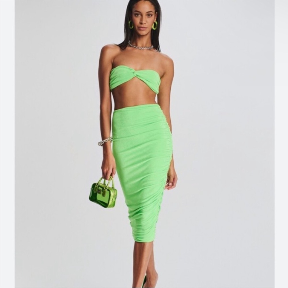XS SEROYA Julia Set in Lime